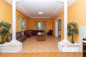 Дом 377м&sup2;, 3-этажный, участок 8 сот.  