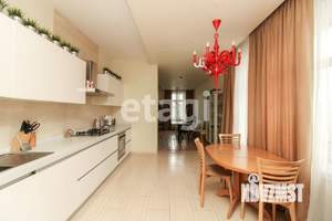 Дом 362м&sup2;, 2-этажный, участок 15 сот.  