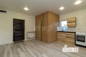 Дом 63м&sup2;, 2-этажный, участок 4 сот.  