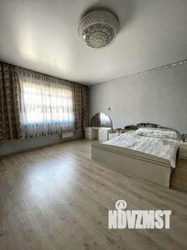 Коттедж 350м², 2-этажный, участок 10 сот.  