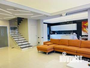 Таунхаус 150м², 3-этажный, участок 2 сот.  