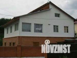 Дом 268м², 3-этажный, участок 8 сот.  