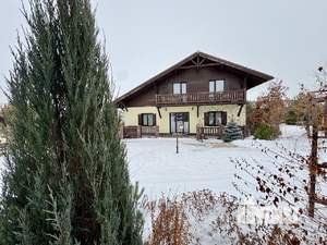 Коттедж 255м&sup2;, 2-этажный, участок 15 сот.  