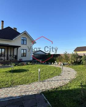 Дом 235м&sup2;, 3-этажный, участок 10 сот.  