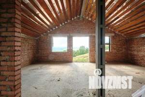 Коттедж 229м&sup2;, 2-этажный, участок 33 сот.  