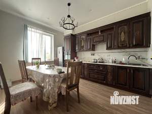 Дом 270м², 3-этажный, участок 13 сот.  