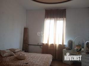 Дом 322м&sup2;, 2-этажный, участок 7 сот.  