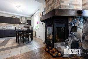 Дом 260м&sup2;, 3-этажный, участок 5 сот.  