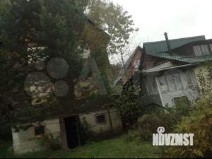Дом 150м&sup2;, 3-этажный, участок 8 сот.  
