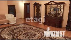 Дом 489м&sup2;, 2-этажный, участок 8 сот.  