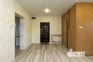 Дом 63м&sup2;, 2-этажный, участок 4 сот.  