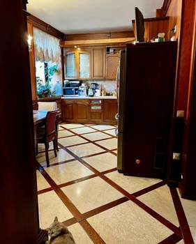 Дом 1200м², 3-этажный, участок 36 сот.  