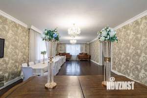 Дом 540м&sup2;, 3-этажный, участок 7 сот.  