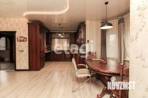 Дом 200м², 2-этажный, участок 11 сот.  
