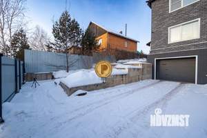 Дом 200м&sup2;, 2-этажный, участок 6 сот.  