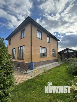 Дом 295м&sup2;, 3-этажный, участок 6 сот.  