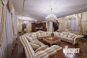 Коттедж 680м&sup2;, 2-этажный, участок 15 сот.  