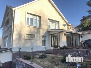 Коттедж 320м&sup2;, 4-этажный, участок 11 сот.  