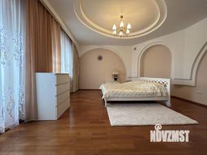 Коттедж 478м&sup2;, 3-этажный, участок 17 сот.  