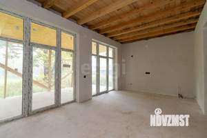 Дом 179м², 2-этажный, участок 10 сот.  