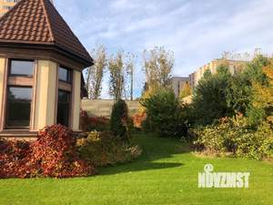 Коттедж 680м&sup2;, 2-этажный, участок 15 сот.  