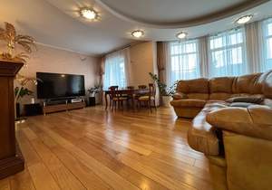 Дом 416м², 2-этажный, участок 21 сот.  