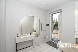 Таунхаус 340м², 3-этажный, участок 2 сот.  