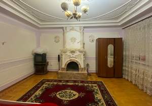 Дом 548м², 3-этажный, участок 10 сот.  