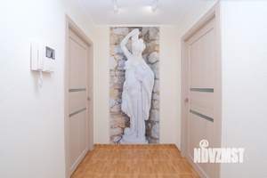 Коттедж 350м², 4-этажный, участок 10 сот.  