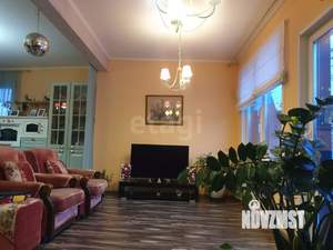 Дом 201м&sup2;, 3-этажный, участок 4 сот.  