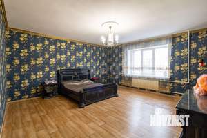 Дом 540м&sup2;, 3-этажный, участок 7 сот.  