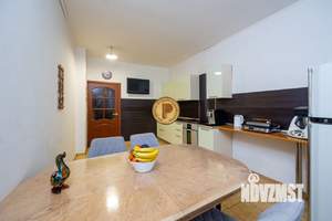 Дом 200м&sup2;, 2-этажный, участок 6 сот.  