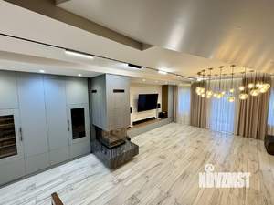 Таунхаус 250м², 3-этажный, участок 1 сот.  