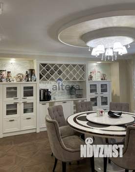 Дом 382м&sup2;, 3-этажный, участок 21 сот.  