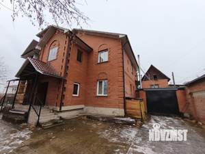 Коттедж 303м&sup2;, 2-этажный, участок 11 сот.  