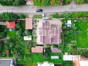 Дом 350м&sup2;, 3-этажный, участок 10 сот.  