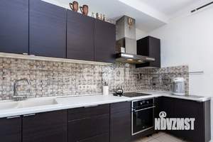 Дом 220м&sup2;, 3-этажный, участок 5 сот.  