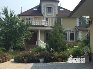 Коттедж 600м&sup2;, 3-этажный, участок 19 сот.  