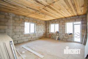 Дом 100м&sup2;, 2-этажный, участок 10 сот.  