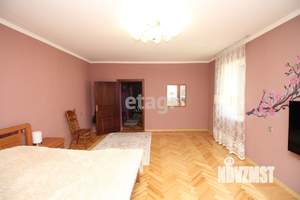 Дом 373м², 3-этажный, участок 19 сот.  