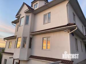 Коттедж 277м&sup2;, 3-этажный, участок 6 сот.  