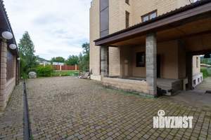 Дом 558м&sup2;, 4-этажный, участок 15 сот.  