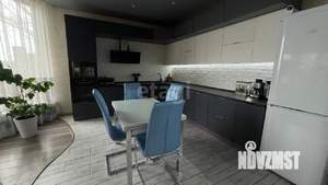 Дом 215м&sup2;, 2-этажный, участок 6 сот.  