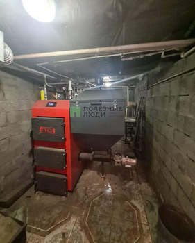 Дом 623м&sup2;, 2-этажный, участок 6 сот.  