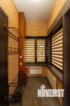 Дом 242м², 3-этажный, участок 20 сот.  