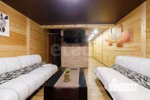 Дом 440м&sup2;, 3-этажный, участок 10 сот.  