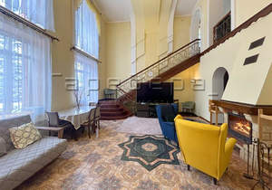 Дом 478м&sup2;, 3-этажный, участок 17 сот.  