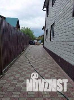 Коттедж 215м&sup2;, 3-этажный, участок 8 сот.  