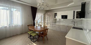 Дом 299м&sup2;, 2-этажный, участок 11 сот.  