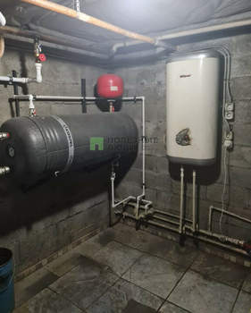 Дом 623м&sup2;, 2-этажный, участок 6 сот.  